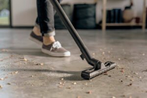 Alternative view of Karcher 1000W Wet & Dry Vacuum Cleaner With Blower 15Ltr WD 2 Plus V-15/4/18