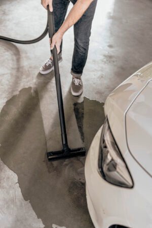 Alternative view of Karcher 1000W Wet & Dry Vacuum Cleaner With Blower 15Ltr WD 3 V-15/4/20