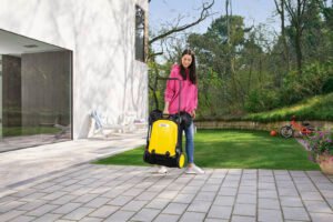 Karcher Manual Sweeper 20Ltr S 4 Twin - Image 3